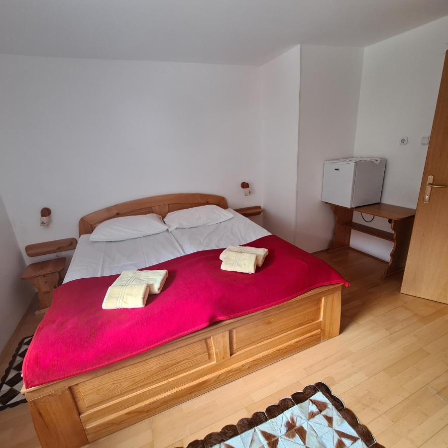 Penzion Pr' Betel Jesenice Buitenkant foto