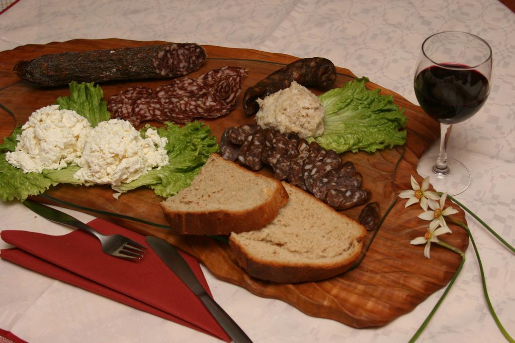 Penzion Pr' Betel Jesenice Buitenkant foto