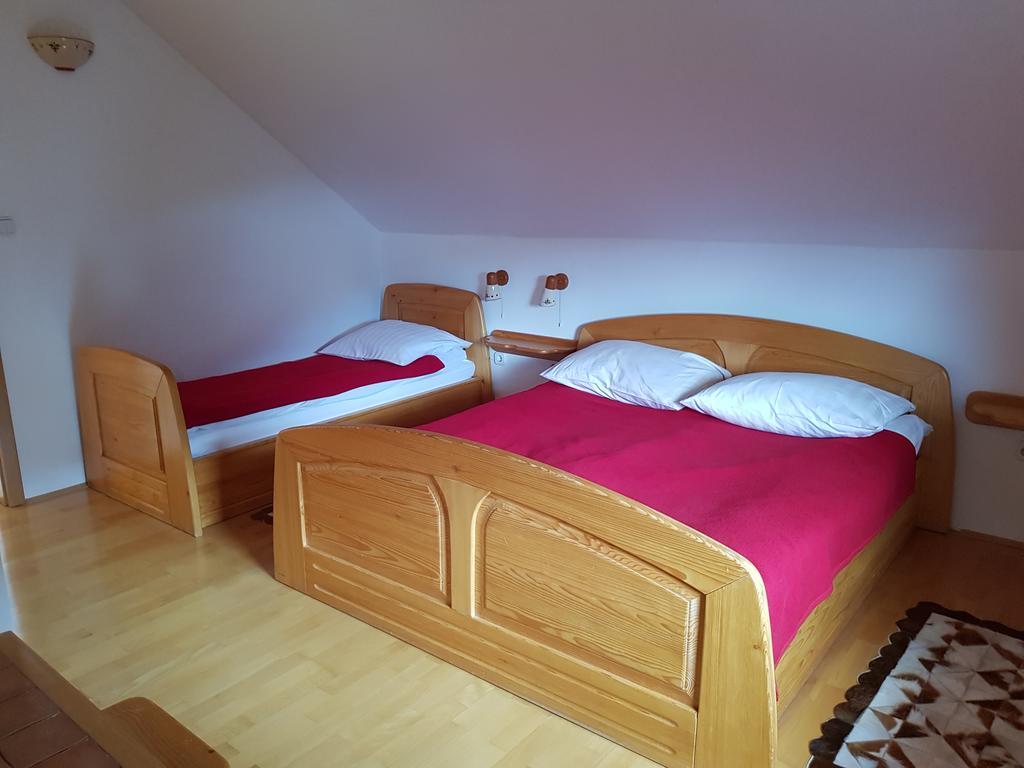 Penzion Pr' Betel Jesenice Buitenkant foto
